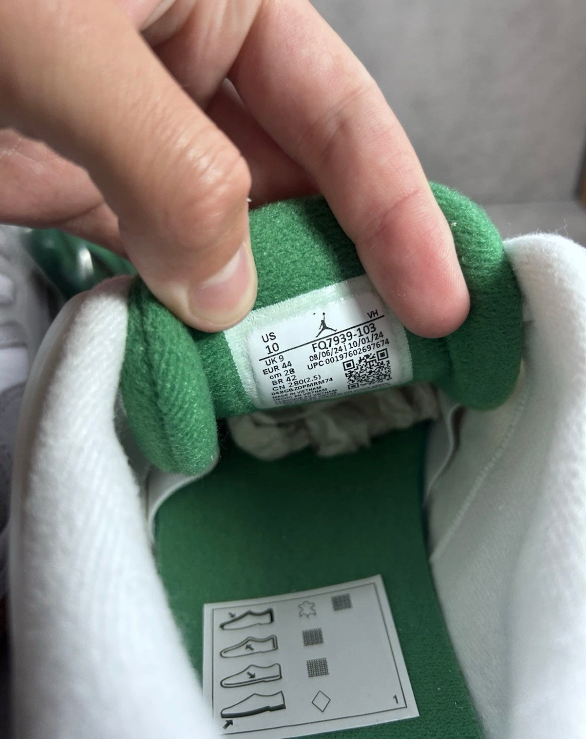 Nike Air Jordan 4 RM | White Pine Green Grey | Size UK 9 / EU 44