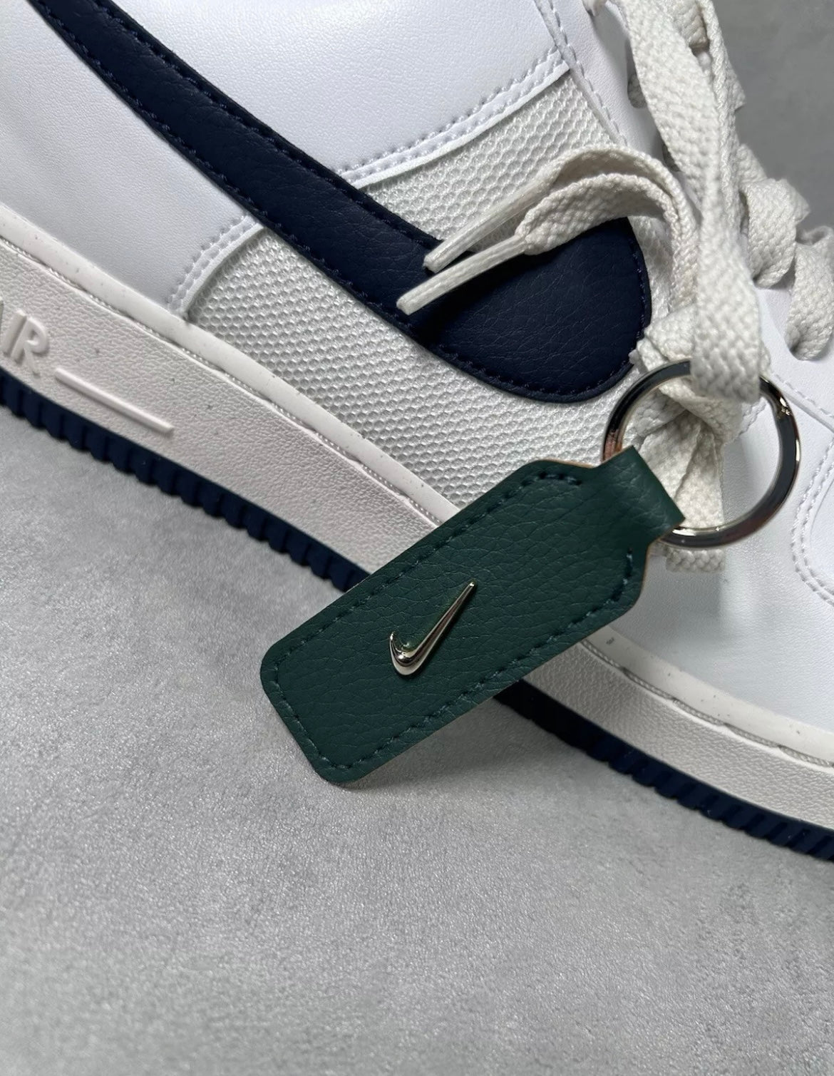 Nike Air Force 1 ‘07 White Obsidian Navy