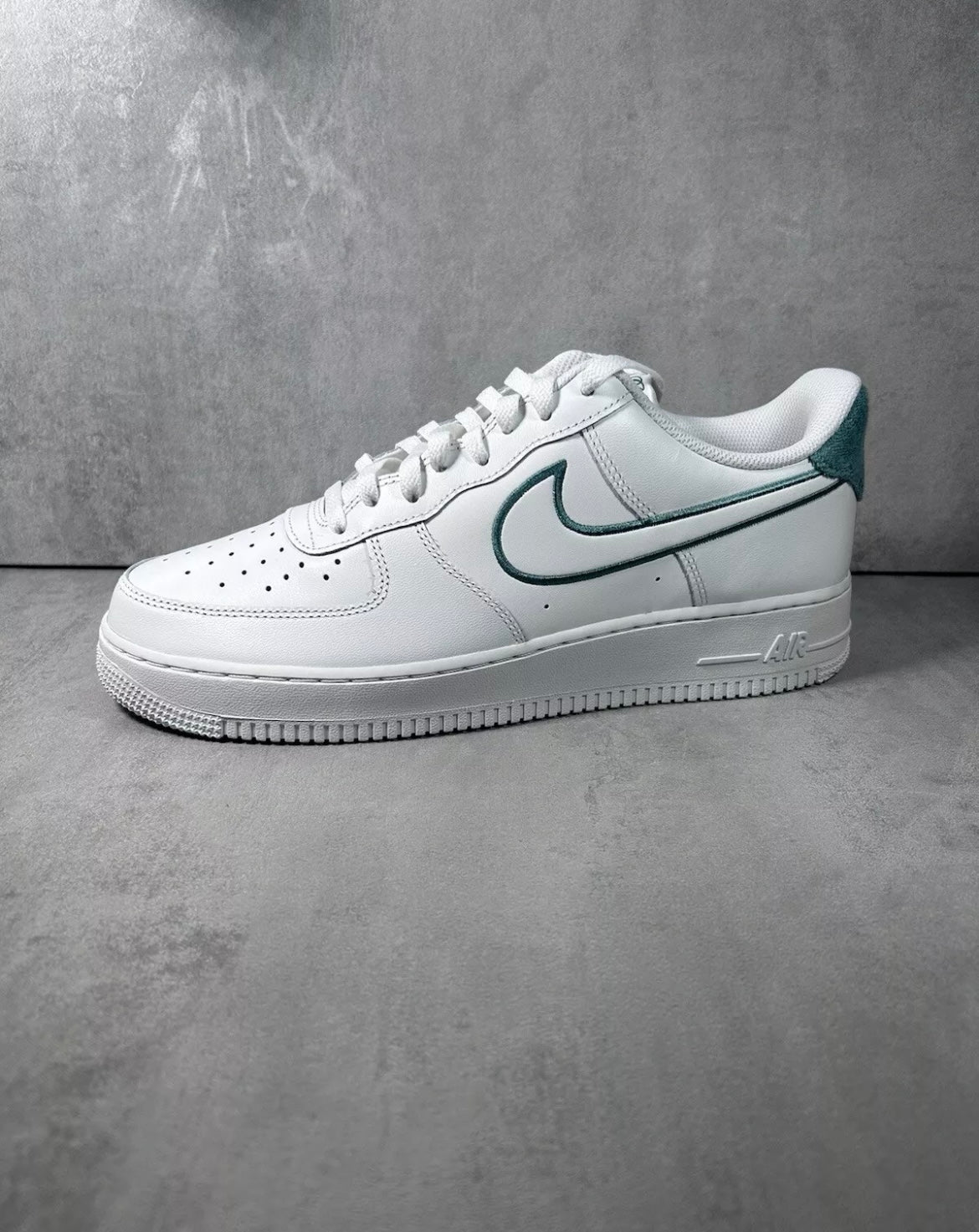 Nike Air Force 1 ‘07 LV8 Resort & Sport |Size UK 10 / EU 45