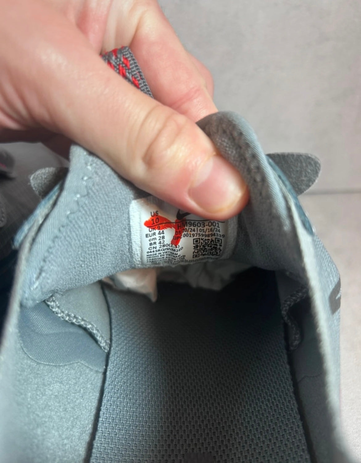 Nike React Vision | Anthracite Grey Red | Size UK 9 / EU 44