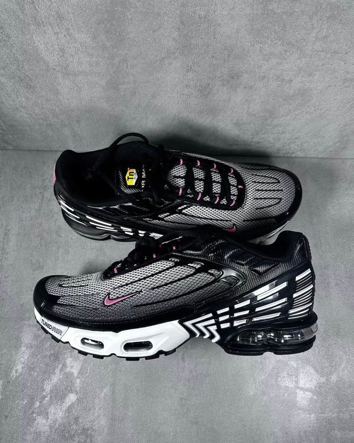 Nike Air Max Plus TN 3 | Sunset Pulse Black White Pink