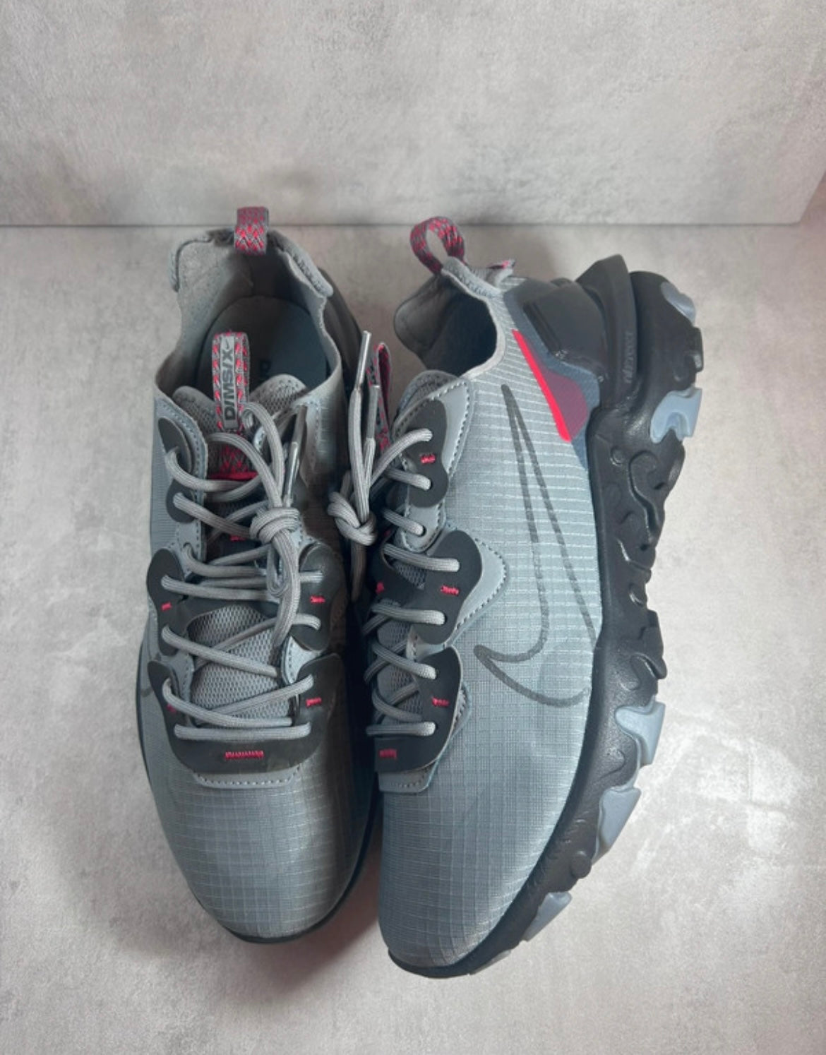 Nike React Vision | Anthracite Grey Red | Size UK 9 / EU 44