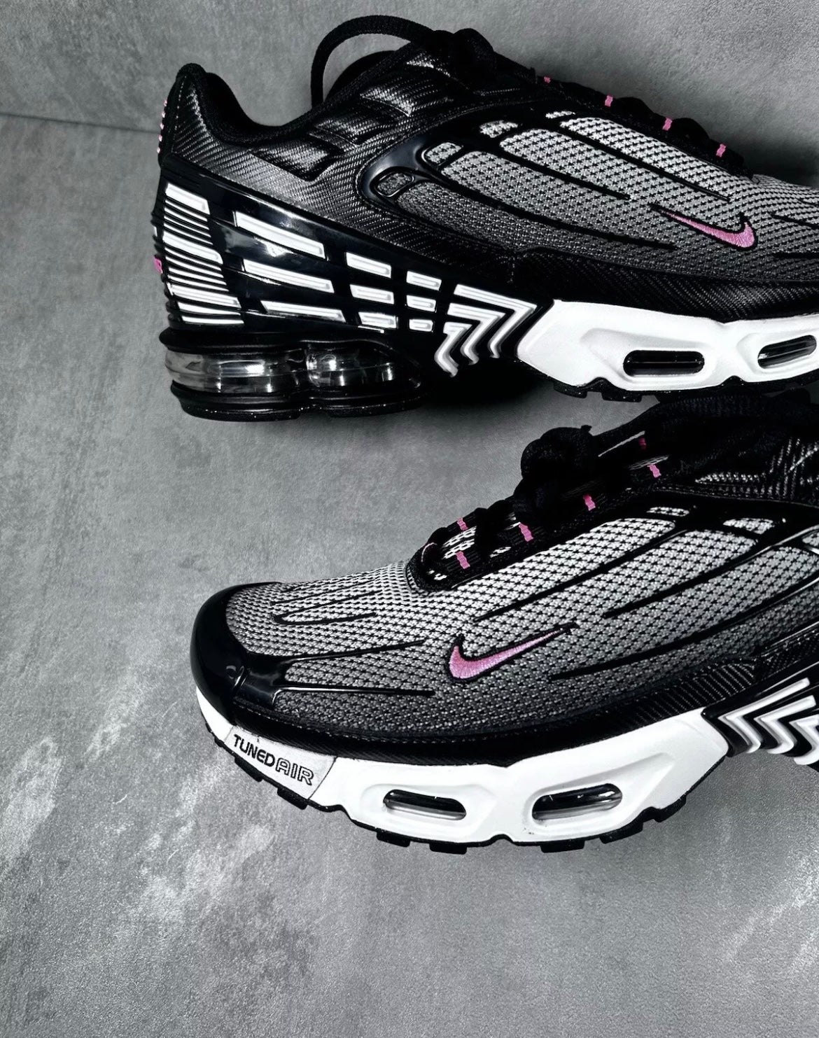 Nike Air Max Plus TN 3 | Sunset Pulse Black White Pink