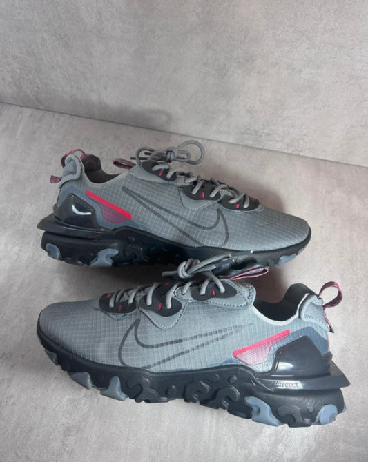 Nike React Vision | Anthracite Grey Red | Size UK 9 / EU 44