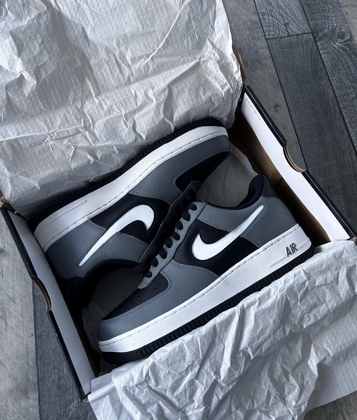 Nike Air Force 1 ‘07 LV8 Black Smoke Grey Trainers